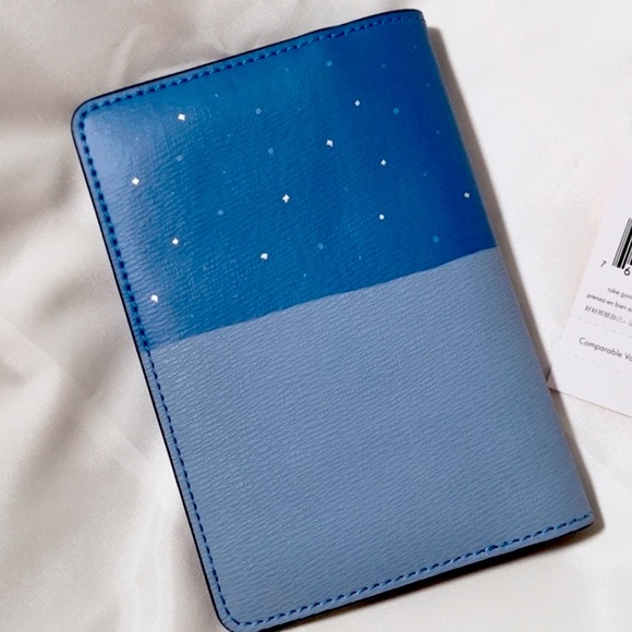 New Kate Spade arctic friends penguin passport holder - Picture 10 of 12